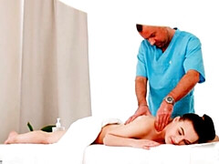 Большая жопа, Минет, Брюнетки, Лизание, Массаж, Бритые, Молоденькие, Сиськи