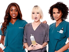 Embrassement, Lesbienne, Léchez, Masturbation, Chatte, Rasée, Dénudage, Plan cul à trois