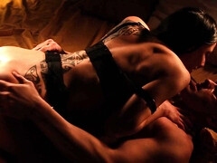 Gros seins, Sucer une bite, Brunette brune, Éjaculation interne, Hd, Lingerie, Rasée, Nénés