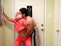 Beauté, Sucer une bite, Mariée, Brunette brune, Faciale, Maman, Infirmière, Suçant