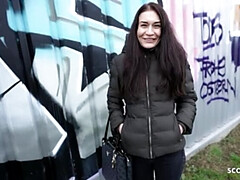 Enthousiasteling, Sperma in gezicht, Hd, Openbaar, Ruw, Hangende tieten, Mager, Spuiten