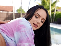 素人, アメリカ人, デカチン, デカパイ, フェラチオ, 顔射, ハードコア, スパンキング