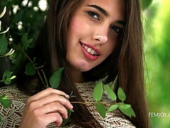 Klaffend, Handjob, Lingerie, Masturbation, Dürr, Solo, Entkleiden, Jungendliche (18+)