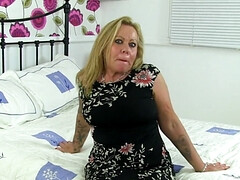 Británico, Morena, Abuelita, Masturbación, Madres para coger, Mamá, Coño, Solo