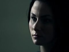 Atrapados, Dominacion femenina, Lesbiana, Nalgadas