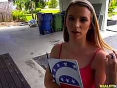 お尻, 黒人, フェラチオ, 手コキする, 剃毛, ガリガリ, ストリッピング, ティーン