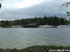 Schönheit, Blondine, Geile alte tussi, Kehlenfick, Reif, Milf, Mutti, Flotter dreier
