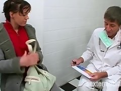 Mamada, Morena, Médico, Hd, Enfermera, Afeitado, Medias largas, Trio