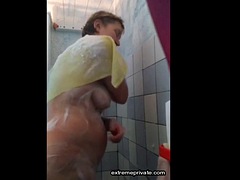 Amateur, Gros seins, Masturbation, Mère que j'aimerais baiser, Douche, Solo, Voyeur
