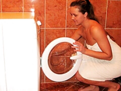 Culo, Cuarto de baño, Rubia, Mamada, Estilo perrito, Besar, Adolescente, Tetas