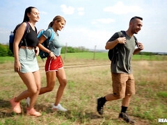 Жопа, Большой член, Брюнетки, Глубокая глотка, Лизание, Русские, Тату, Втроем