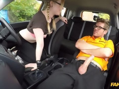 Любители, В машине, Кончили внутрь, Пальцем, Ласковые ручки, На природе, От первого лица, Киски