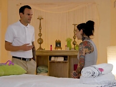 Gros cul, Brunette brune, Poilue, Hd, Embrassement, Massage, Seins naturels, Épouse