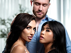 18 jaar, Grote lul, Grote mammen, Pijpbeurt, Hondjeshouding, 1 man 2 vrouwen, Mager, Tiener