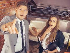 Blond, Pijpbeurt, Sperma in mond, Sperma shot, Handbeurt, Likken, Trio, Tieten likken