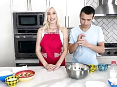 Gros cul, Grosse bite, Gros seins, Blonde, Sucer une bite, Léchez, Chatte, Adolescente