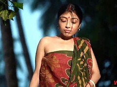 Desi Bhabhi gets her Indian pussy pounded by 18-year-old boy in a hot, clearaudio clip