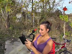 Braunhaarige, Spermaladung, Öffentlich