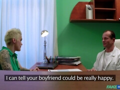 Amateur, Sucer une bite, Tromperie, Léchez, Bureau, Chatte, Uniforme, Voyeur