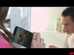 Amateur, Mamada, Corridas, Corridas faciales, Perforación, Gritar, Adolescente, Tetas