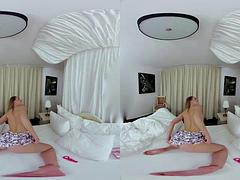 Wake and fuck: Big Ass, Babe  Blonde VR Porn