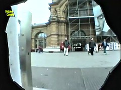 Pete filmt die Fotzen Heimlich :-)