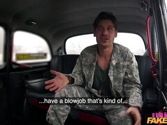 Amateur, Rubia, Mamada, Corrida, Tetas naturales, Falda, Medias largas, Tetas