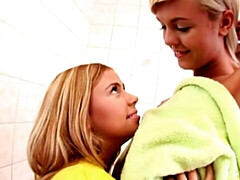 Kont, Blond, Zoenen, Lesbisch, Masturbatie, Natuurlijke tieten, Kut duiken, Tieten likken