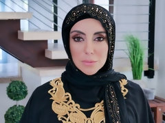 Grosser arsch, Grosse titten, Blasen, Lecken, Milf, Muschi, Rasiert, Entkleiden