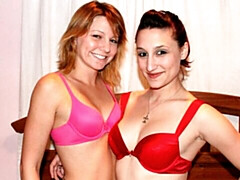 Grosser arsch, Grosse titten, Fingern, Lesbisch, Masturbation, Muschi, Jungendliche (18+), Titten