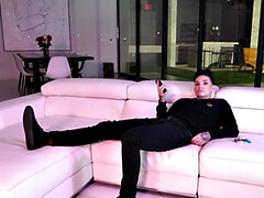 Robe, Noir ébène, Embrassement, Lesbienne, Léchez, Culottes ou slips, Fumer, Tatouage