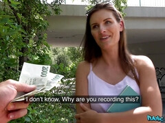 Mamada, Morena, Europeo, Corridas faciales, Novia, Al aire libre, Pov, Público