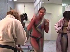 Любители, Большие сиськи, Датчанки, Группа, На публике, Душ, Подглядывание