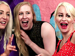 18, ブロンド, ボンデージ, ドレス, フェムドム, 手コキする, タトゥー, ティーン