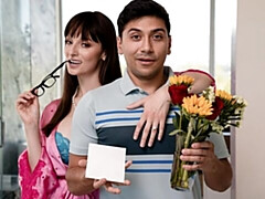 Спальня, Большая жопа, Большой член, Большие сиськи, Минет, Брюнетки, Собачьи, Сиськи