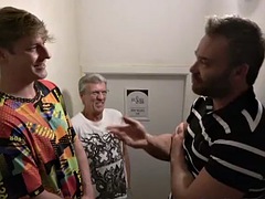 Grote lul, Grote mammen, Eerste keer, Hardcore, Geschoren, Slet, Zuigen, Tieten likken