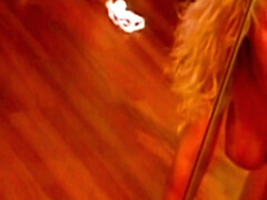 Anaal, Grote mammen, Gek, Hardcore, Masturbatie, Kut duiken, Tieten likken, Speelgoed