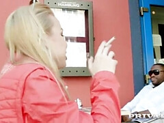 In den arsch, Grosser schwanz, Spermaladung, Europäisch, Hardcore, Interrassisch, Lecken, Muschi