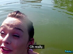 Enthousiasteling, Badpak, Pijpbeurt, Sperma in gezicht, Buiten, Gezichtspunt, Openbaar