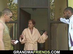 Grosser schwanz, Blasen, Tschechisch, Hd, Interrassisch, Milf, Schreiend, Flotter dreier