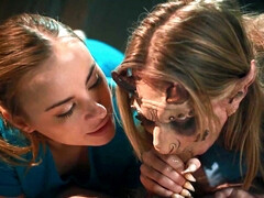 Blond, Sperma, Hondjeshouding, Hd, Natuurlijke tieten, Geschoren, Trio, Speelgoed