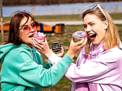 Любители, Брюнетки, Лесбиянка, Лизание, Белье, Киски, Бритые, Стриптизерша