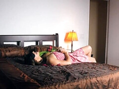 18 летние, Блондинки, Брюнетки, Поцелуи, Латиноамериканки, Мачеха, Сиськи, Игрушки