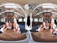 デカ尻, ブロンド, フェラチオ, 茶髪の, 口内発射, 小柄, タトゥー, オッパイの