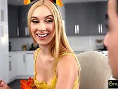 Rubia, Mamada, Corridas, Garganta profunda, Pajear, Hd, Madres para coger, Tetas