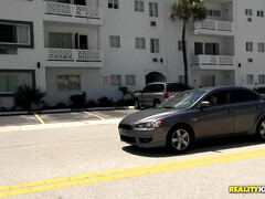 Amateur, Brunette brune, Tir de sperme, Faciale, Masturbation, De plein air, Mamelons bombés, Réalité