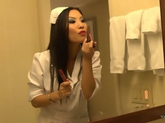 Asiatique, Noire, Sucer une bite, Brunette brune, En levrette, Branlette thaïlandaise, Infirmière, Jarretelles