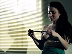 Dana Vespoli Gives Rimjob To Veruca James