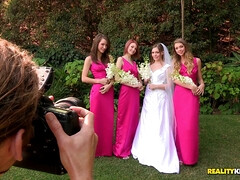 Arschlecken, Gruppe, Lesbisch, Masturbation, Im freien, Geschwollene nippel, Muschi, Rotschopf