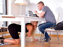 Grosser schwanz, Blondine, Blasen, Bekleidet, Handjob, Absätze, Lecken, Masturbation